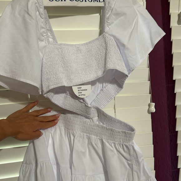 (NWT) WOMEN’S WHITE MINI DRESS - SIZE SMALL - Picture 10 of 10